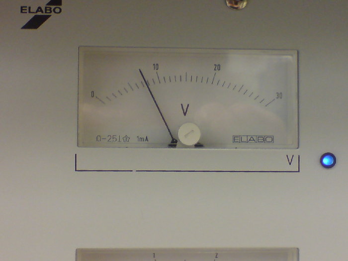 das is zumindestens die voltanzeige