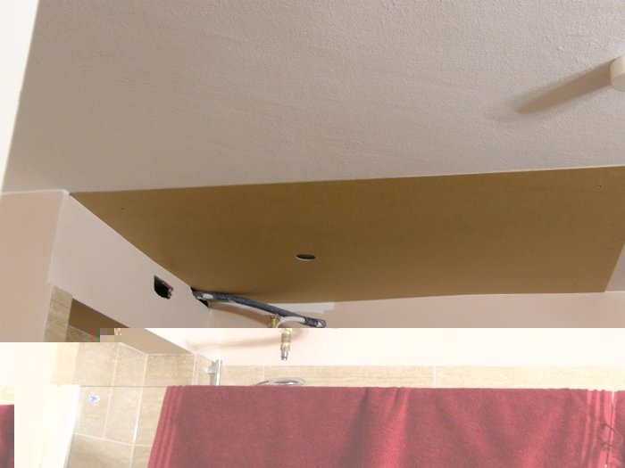 P6080249.jpg (62.53 KiB) 43610 mal betrachtet Die Bohrschablone an der Decke.